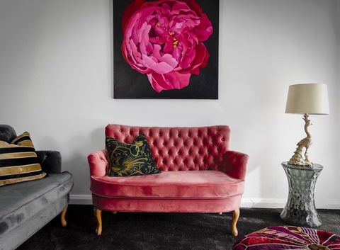 Daylesford Art Motel - Tourism Caloundra 1