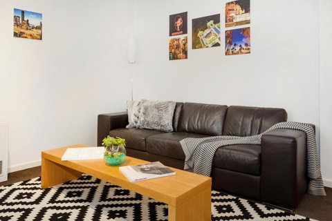Melbourne Villa - Tourism Caloundra 3