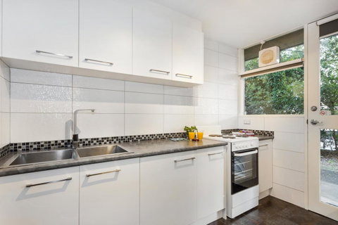 Melbourne Villa - Tourism Caloundra 10