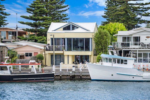 Edge17 Port Fairy Wharf - Tourism Caloundra 14