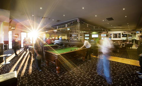 Nightcap At Excelsior Hotel - Tourism Caloundra 9