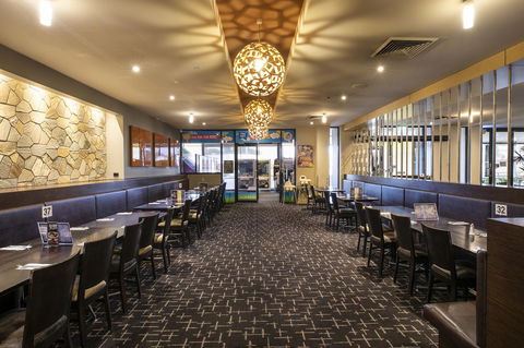 Nightcap At Excelsior Hotel - Tourism Caloundra 28