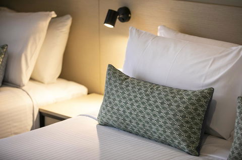 Nightcap At Excelsior Hotel - Tourism Caloundra 27