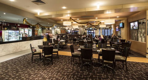 Nightcap At Excelsior Hotel - Tourism Caloundra 33