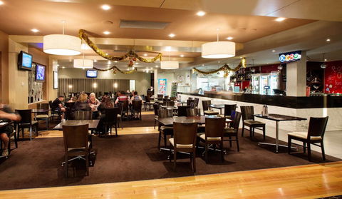 Nightcap At Excelsior Hotel - Tourism Caloundra 34