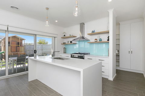 Tidal Changes - Rejuvenate Stays - Tourism Caloundra 11
