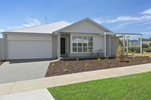 Tidal Changes - Rejuvenate Stays - Tourism Caloundra 9
