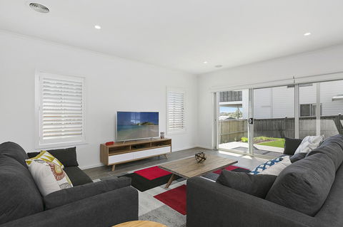 Tidal Changes - Rejuvenate Stays - Tourism Caloundra 3