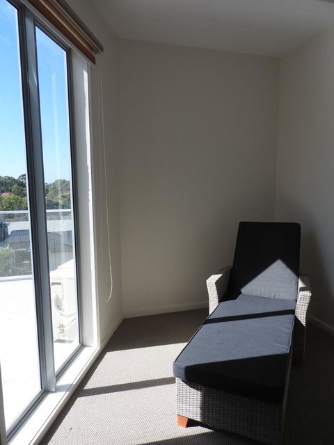 Phillip Island Towers - Tourism Caloundra 11
