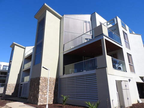 Phillip Island Towers - Tourism Caloundra 5