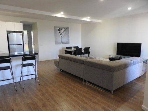 Phillip Island Towers - Tourism Caloundra 19