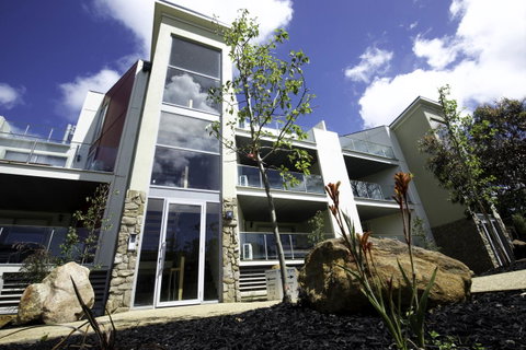 Phillip Island Towers - Tourism Caloundra 24
