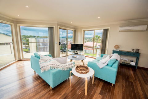 The Pitch - Tourism Caloundra 0