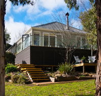 Lake Como Villa - Tourism Caloundra