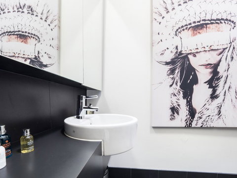 LittleStay Airlie - 2 Bedroom House - Tourism Caloundra 34