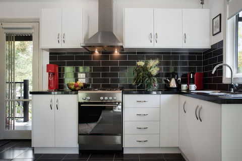Cottage 4A - Tourism Caloundra 3