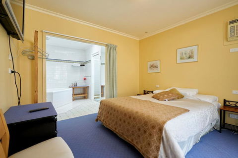 Cottages For Two - Tourism Caloundra 9