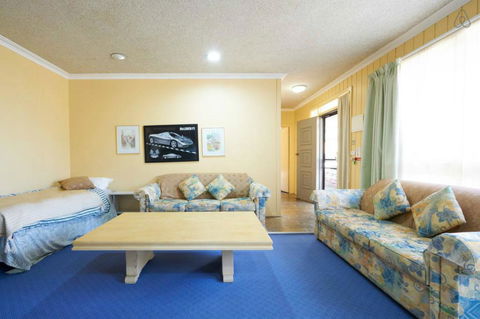 Cottages For Two - Tourism Caloundra 5
