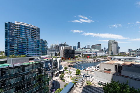 Dockland Kings Lucky 805 - Tourism Caloundra 7