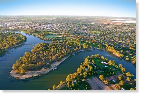 Ditto Daddy's - Tourism Caloundra 3