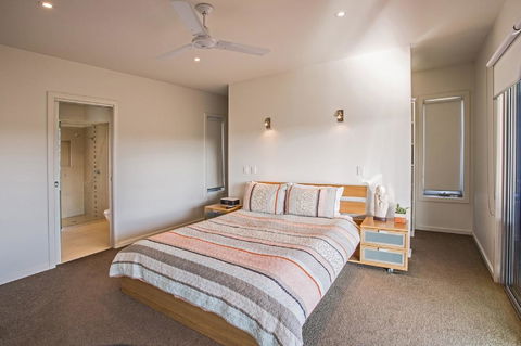 Saltwater Breeze Retreat - Tourism Caloundra 16