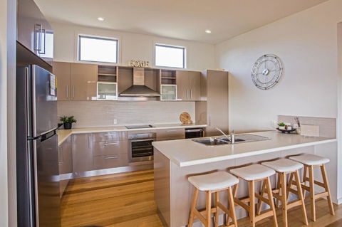 Saltwater Breeze Retreat - Tourism Caloundra 9