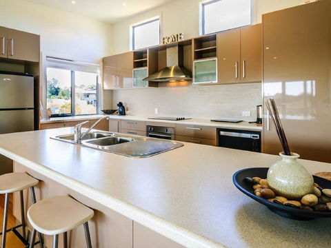 Saltwater Breeze Retreat - Tourism Caloundra 10