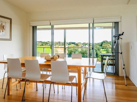 Saltwater Breeze Retreat - Tourism Caloundra 12