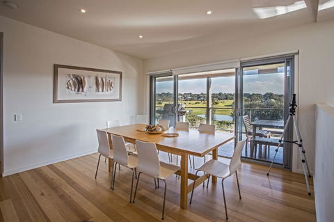 Saltwater Breeze Retreat - Tourism Caloundra 11