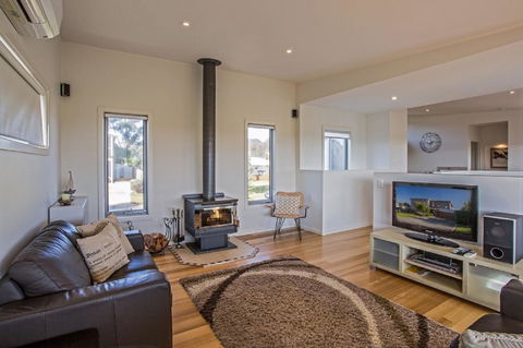 Saltwater Breeze Retreat - Tourism Caloundra 3