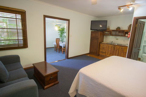 Debbie\'s Place - Tourism Caloundra 42