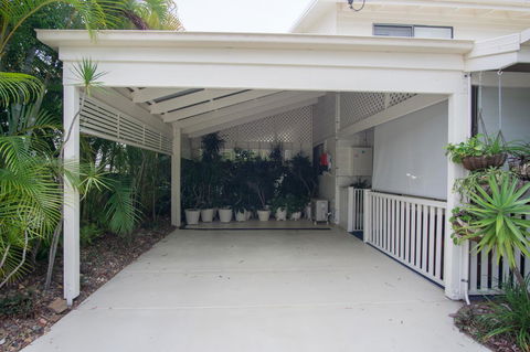Debbie\'s Place - Tourism Caloundra 24
