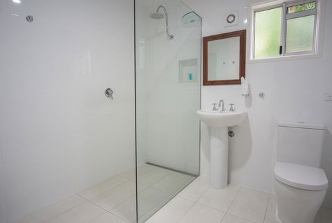 Debbie\'s Place - Tourism Caloundra 16