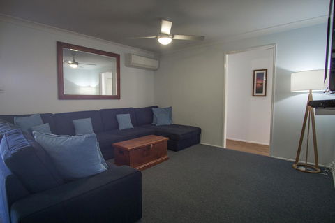 Debbie\'s Place - Tourism Caloundra 7