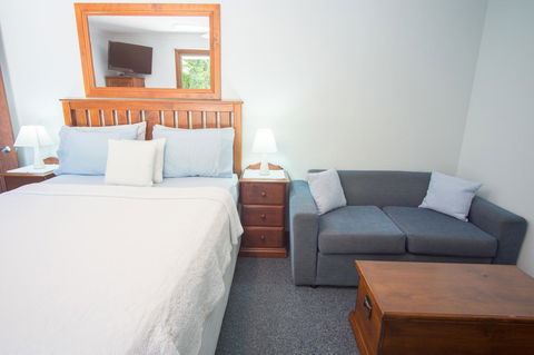 Debbie\'s Place - Tourism Caloundra 2