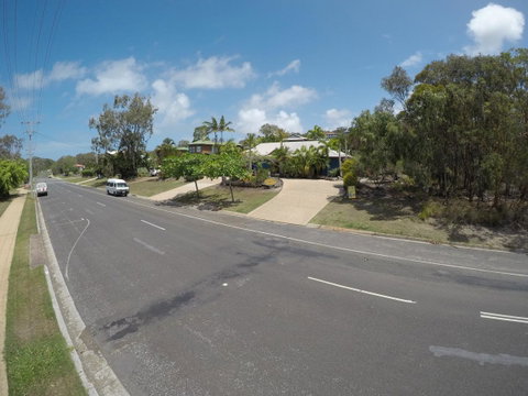 Cool Bananas Backpackers - Tourism Caloundra 1
