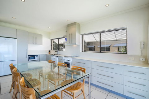 Sunseeker Holiday Apartments - Tourism Caloundra 26