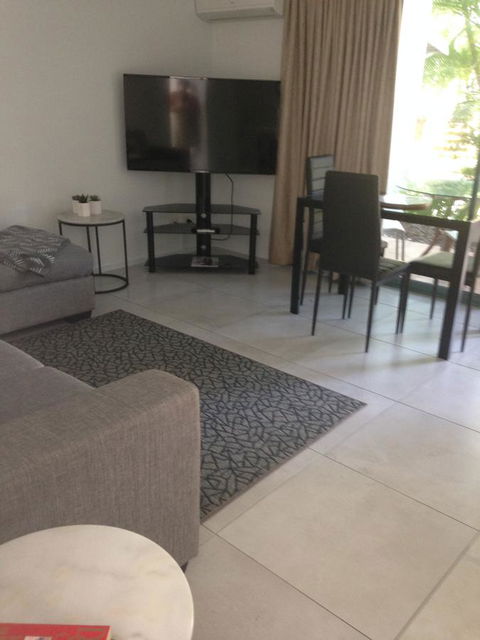 Chez Noosa Resort Motel - Tourism Caloundra 6