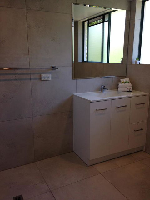 Chez Noosa Resort Motel - Tourism Caloundra 11