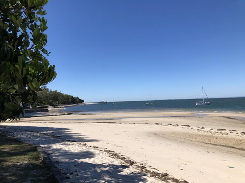 Bribie Island Hotel - Tourism Caloundra 9