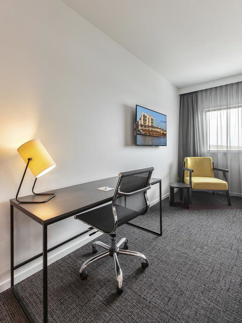 Mercure Sunshine Coast Kawana Waters - Tourism Caloundra 19