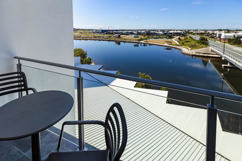 Mercure Sunshine Coast Kawana Waters - Tourism Caloundra 9