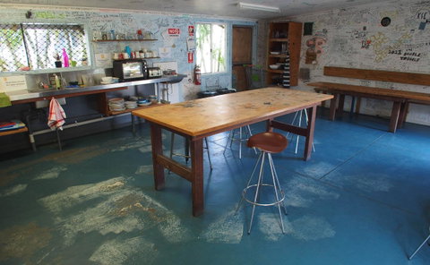 Backpackers At 1770 - Tourism Caloundra 14