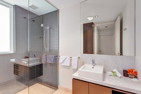 Apartment Dees Retreat - Tourism Caloundra 16