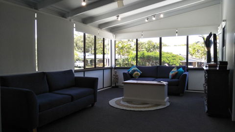 Salty Vibes Retreat - Tourism Caloundra 9