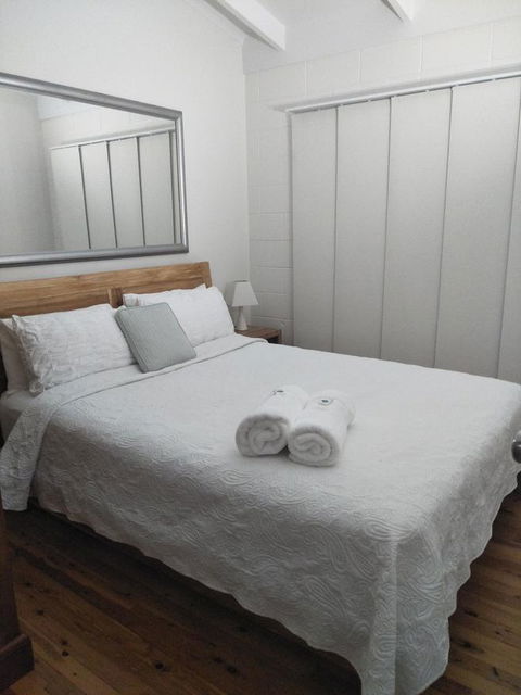 Salty Vibes Retreat - Tourism Caloundra 5