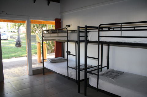 Nomads Airlie Beach - Tourism Caloundra 1
