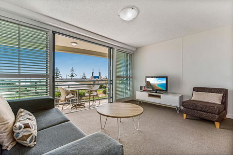 Mantra Mooloolaba Beach - Tourism Caloundra 7