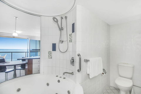 Mantra Mooloolaba Beach - Tourism Caloundra 35
