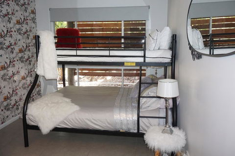 Airlie Beach Eco Cabins - Adults Only - Tourism Caloundra 17